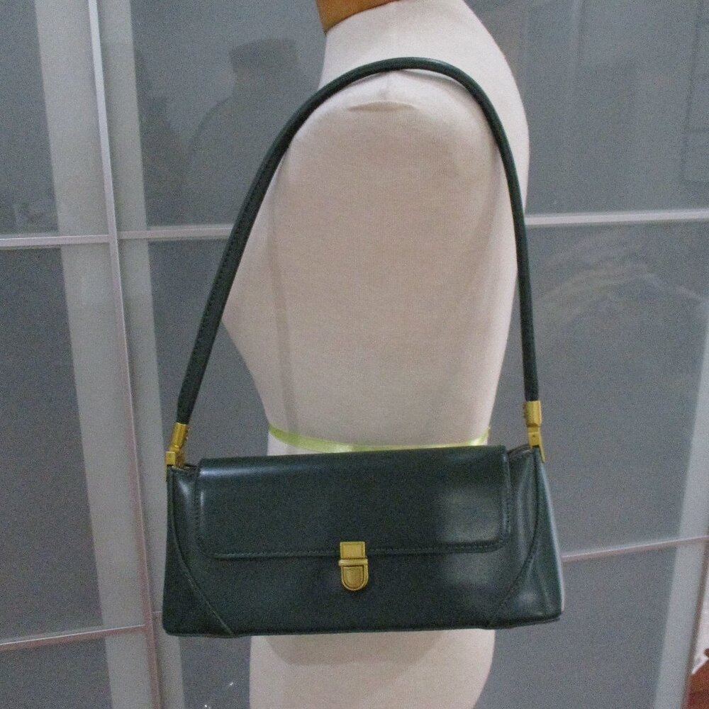 Structured Handbag / Purse